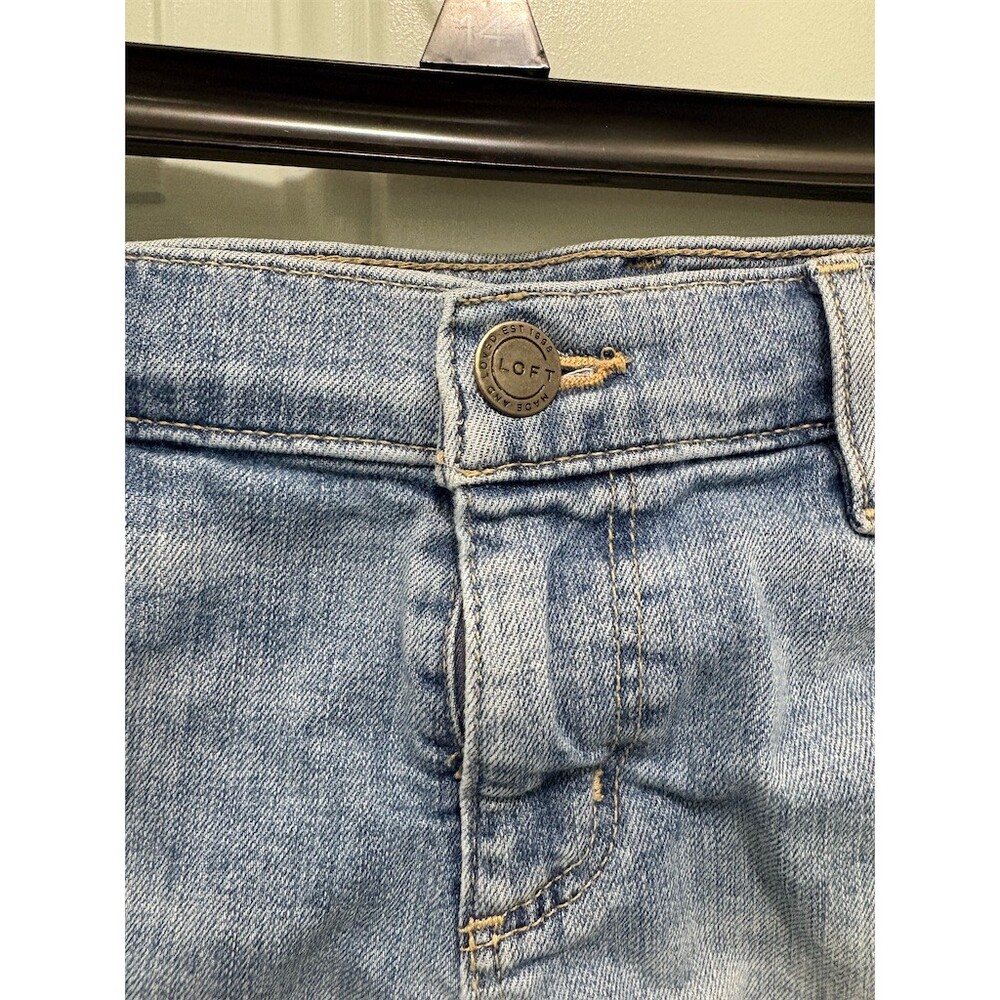LOFT Denim Cut-Off Shorts Womens Size 8 Light Wash Rainbow Side Stripe - Picture 4 of 11